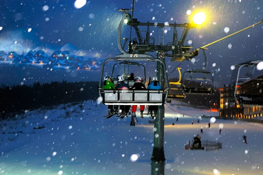 ski lift high wind risk control